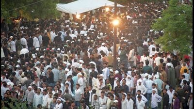 The scene at Kasari Masari graveyard in Prayagraj on Saturday during the burial of Aban, son of slain mafia-turned-politician Atiq Ahmed. (HT Photo)