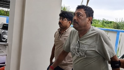 সনৎ দে-র বিরুদ্ধে ২০২১ সালের বিধানসভা নির্বাচনের পরবর্তী হিংসা এবং মারধরের একাধিক অভিযোগ রয়েছে। সনৎ দে-র বিরুদ্ধে ২০২১ সালের বিধানসভা নির্বাচনের পরবর্তী হিংসা এবং মারধরের একাধিক অভিযোগ রয়েছে।