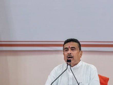 মোদীর সঙ্গে বৈঠকের পরের দিনই আবু তাহের ও খলিলুর রহমানের নবান্নে পৌঁছে যাওয়া নতুন প্রশ্ন তৈরি করেছে।