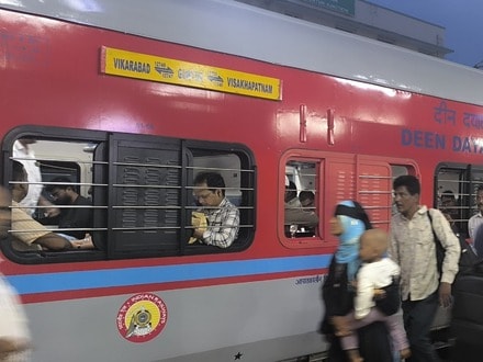 తిరుపతి-కరీంనగర్‌ ఎక్స్‌ప్రెస్‌ రైలు వేళల్లో మార్పులు 