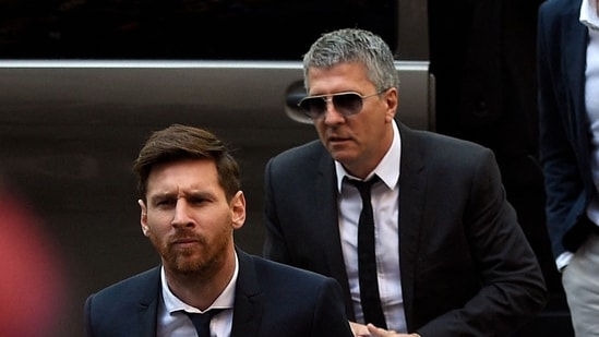Jorge Messi passes away.