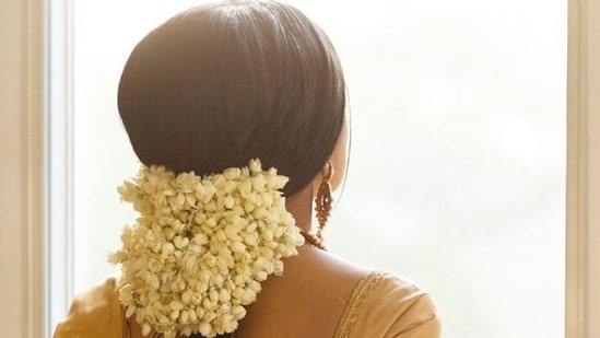 Is wearing a gajra good for mental health? (Pic: Southindianwedding.com)