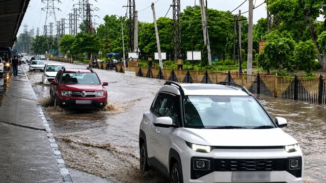 Residents said drainage systems could not handle the rainfall, while a Ballabhgarh resident described the scale of flooding as unprecedented. (HT) Residents said drainage systems could not handle the rainfall, while a Ballabhgarh resident described the scale of flooding as unprecedented. (HT)