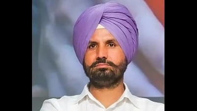 Issuing a statement, Warring recalled and reminded Sukhbir that in April, SAD had strongly opposed the Delimitation Bill and described it as “against the interests of Punjab”. (HT) Issuing a statement, Warring recalled and reminded Sukhbir that in April, SAD had strongly opposed the Delimitation Bill and described it as “against the interests of Punjab”. (HT)