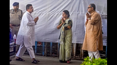 North 24 Parganas: West Bengal Chief Minister Suvendu Adhikari is greeted by Ratna Debnath, mother of the R.G. Kar hospital victim (referred to as Abhaya Debnath), during the inauguration of the Abhaya Debnath Memorial Trust. (PTI)