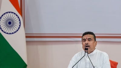 নবান্নে ৩২৫ ‘লোকতন্ত্র সেনানী’কে সংবর্ধনা মুখ্যমন্ত্রীর (PTI)