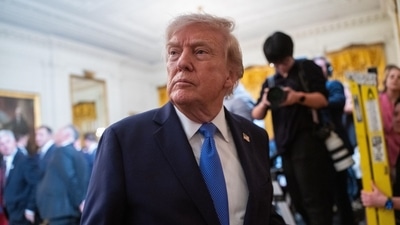 Trump wants to end clock changes with permanent daylight saving time, but the Senate may not act before Nov. 1 (Bloomberg) Trump wants to end clock changes with permanent daylight saving time, but the Senate may not act before Nov. 1 (Bloomberg)