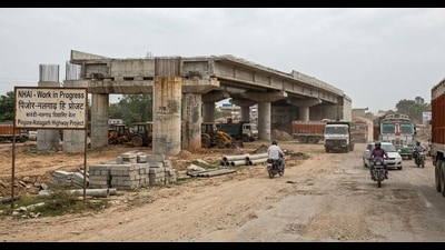 The NHAI is also constructing two drains along the highway — one for stormwater and another for domestic wastewater. (HT File) The NHAI is also constructing two drains along the highway — one for stormwater and another for domestic wastewater. (HT File)