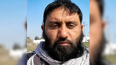 ক্বারি সইদ আবদুল আজিজ সম্প্রতি একটি অপরিচিত রেস্তরাঁয় খাবার খেয়েছিলেন। ক্বারি সইদ আবদুল আজিজ সম্প্রতি একটি অপরিচিত রেস্তরাঁয় খাবার খেয়েছিলেন।