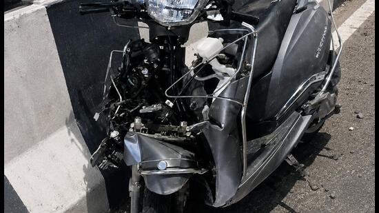 The scooter collided with the unattended truck near BPTP Society around 8pm on Saturday. (HT)
