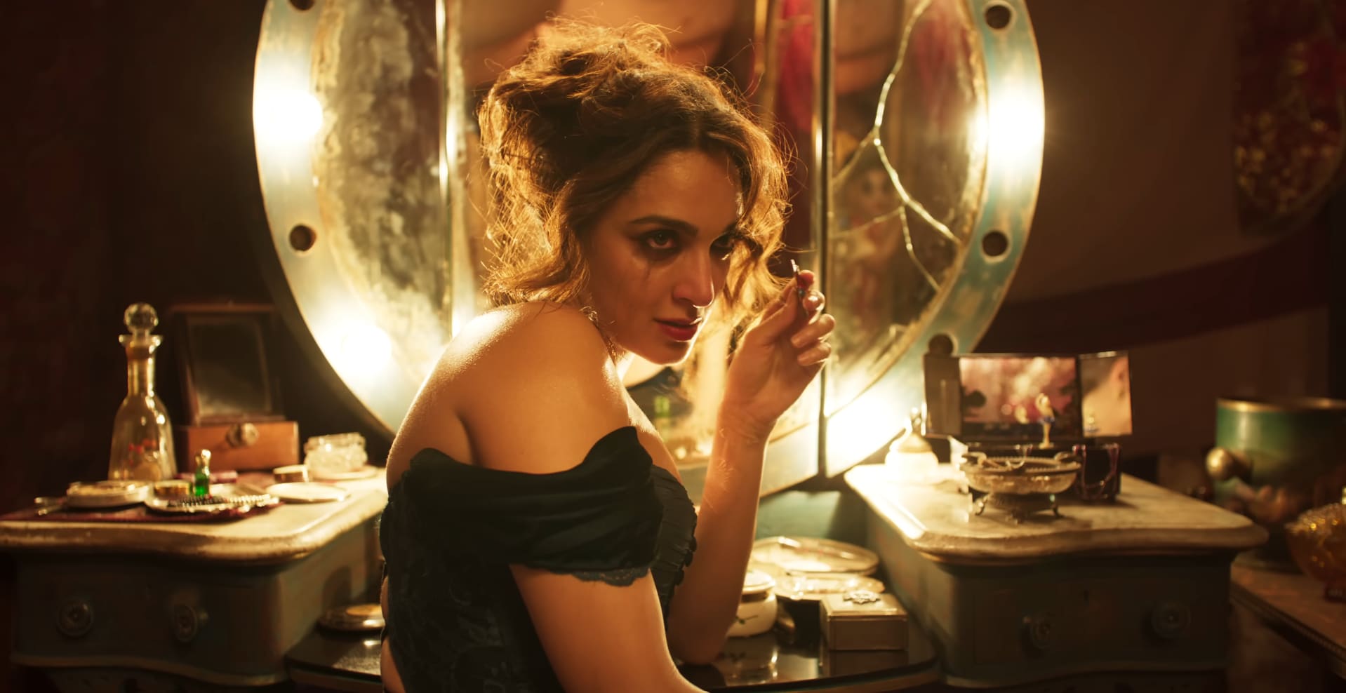 Kiara Advani plays a circus performer named Nadia in Toxic. Kiara Advani plays a circus performer named Nadia in Toxic.