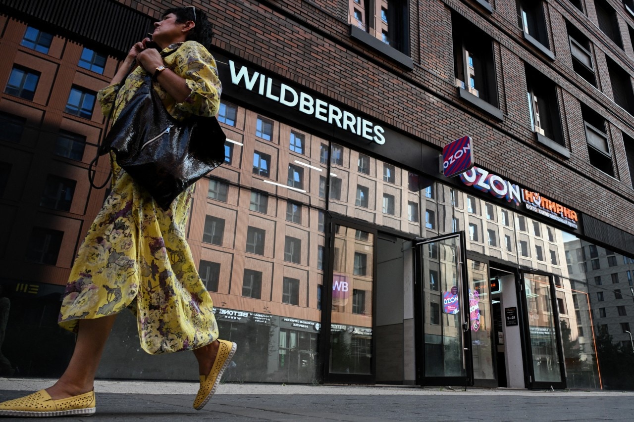 Pickup locations in Moscow for the Russian online companies Wildberries and Ozon. Pickup locations in Moscow for the Russian online companies Wildberries and Ozon.
