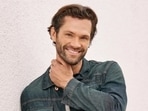 Jared Padalecki clarified his earlier support for gossip blogger Perez Hilton, admitting he was unaware of Hilton's controversial actions.