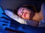 Reduce stress and screen time for better quality of sleep, urge doctors.(Magnific)