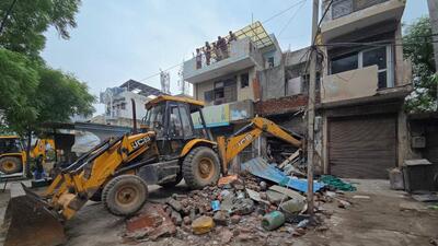 GMDA formed 12 enforcement teams, while MCG and MCM will continue demolition and anti-encroachment action across Gurugram for a month. (Parveen Kumar/HT) GMDA formed 12 enforcement teams, while MCG and MCM will continue demolition and anti-encroachment action across Gurugram for a month. (Parveen Kumar/HT)