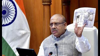 Gupta directed the MCD commissioner to appear before the committee, respond to the concerns and submit an action-taken report. (PTI) Gupta directed the MCD commissioner to appear before the committee, respond to the concerns and submit an action-taken report. (PTI)
