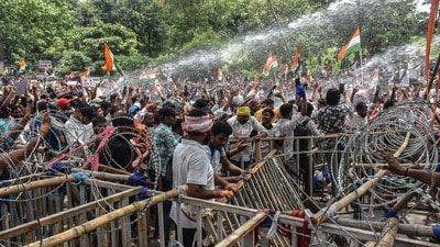জোট শরিক হেমন্ত সোরেন সরকারের তীব্র নিন্দা রাহুল গান্ধীর (AFP) জোট শরিক হেমন্ত সোরেন সরকারের তীব্র নিন্দা রাহুল গান্ধীর (AFP)