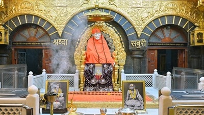 షిర్డీ సాయిబాబా ఆలయం షిర్డీ సాయిబాబా ఆలయం