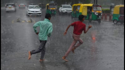 The shift of the monsoon trough away from Delhi led to the break in rain. (HT Photo) The shift of the monsoon trough away from Delhi led to the break in rain. (HT Photo)