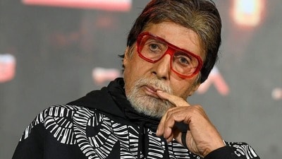 কোন ভুলের জন্য ক্ষমা চাইলেন অমিতাভ বচ্চন?