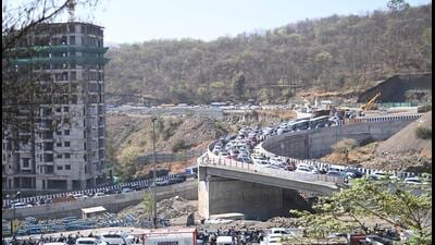While the broader proposal envisages a tunnel of around 3 km and aims to cut peak-hour travel time between the two areas from about 40 minutes to 10 minutes, the current tender specifies a 1.7-km-long, 24-metre-wide tunnel for the feasibility and Detailed Project Report (DPR) exercise. (REPRESENTATIVE PHOTO)