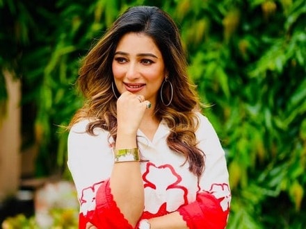 অভিনেত্রীর ভবিষ্যৎ নিয়ে আর কী বললেন জ্যোতিষী?