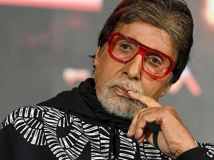 কোন ভুলের জন্য ক্ষমা চাইলেন অমিতাভ বচ্চন?