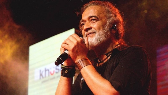 Singer: చావు కోసం నేను రెడీ.. నేను ఎక్కడ చనిపోతే అక్కడే పాతి పెట్టండి.. లైవ్ కాన్సర్ట్లో స్టార్ సింగర్ కంటతడి