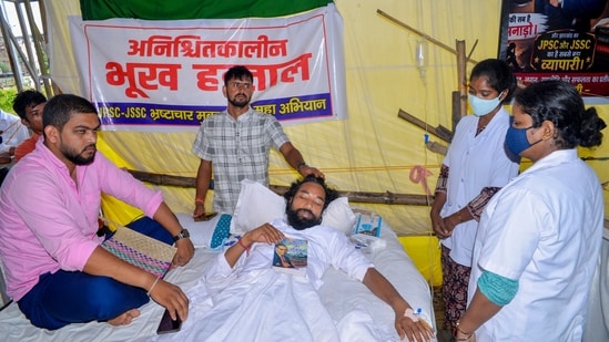 Jharkhand students protest LIVE: Healthcare workers monitor the health of student leader Devendra Nath Mahto as he continues an indefinite hunger strike against the Jharkhand government. Jharkhand students protest LIVE: Healthcare workers monitor the health of student leader Devendra Nath Mahto as he continues an indefinite hunger strike against the Jharkhand government.