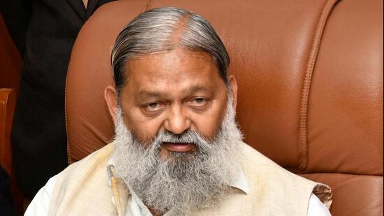 The energy department employees’ unions on Monday withdrew their proposed three-day strike following detailed discussions pertaining to their demands with minister Anil Vij here on Monday.
