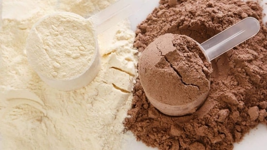 Is it better to have collagen or protein powder? (Adobe Stock)