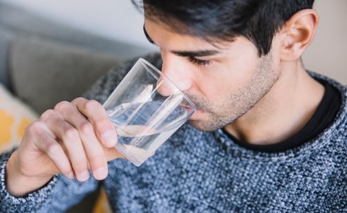 ORS helps regain lost water and electrolytes when a person is suffering from conditions like vomiting and diarrhoea. (Magnific)
