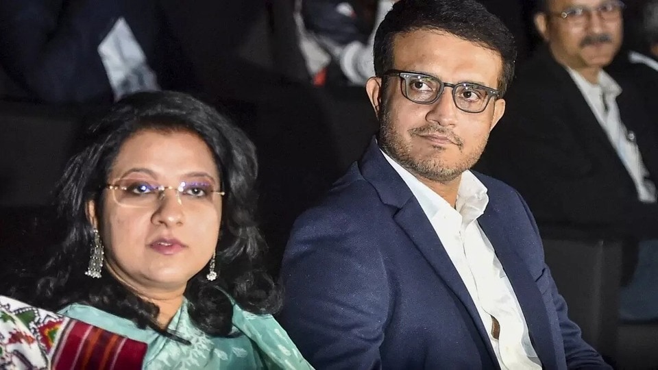সৌরভ-ডোনাকে পাঠানো হল হুমকি চিঠি!