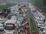 Gurugram saw congestion from Narsinghpur to Sector 34, Jharsa to Ambience Mall and Rajiv Chowk to Badshahpur on Sohna Road. (Parveen Kumar/HT)