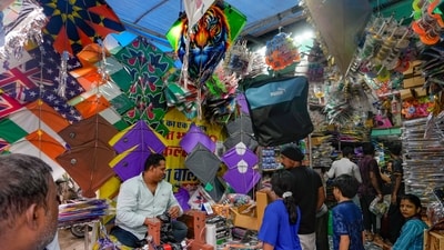 Gram it: Delhi's skies are going to be overcast with not just clouds but even kites! Here's how people were spotted buying vibrant kites at a shop in Old Delhi's Lal Kuan, Such is the excitement and fervour ahead of the 80th Independence Day celebrations in the city. (Photo: Shahbaz Khan/PTI)