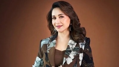 নতুন চমক নিয়ে আসতে চলেছেন মাধুরী নতুন চমক নিয়ে আসতে চলেছেন মাধুরী