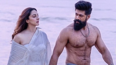 టాక్సిక్తో యశ్ రిస్క్- అంతసేపు థియేటర్లో జనాలను కూర్చోబెడతాడా? సెన్సార్ కంప్లీట్- రన్ టైమ్ ఎంతంటే? టాక్సిక్తో యశ్ రిస్క్- అంతసేపు థియేటర్లో జనాలను కూర్చోబెడతాడా? సెన్సార్ కంప్లీట్- రన్ టైమ్ ఎంతంటే?