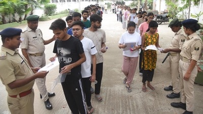 విదేశాల్లో MBBS: NEET లేకపోతే అడ్మిషన్ రాదా? అసలు నిజాలేంటి?