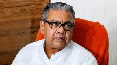 পার্ক ইনস্টিটিউশনে ২৫ ছাত্রী অসুস্থ, রাতেই পরিদর্শনে স্বাস্থ্যমন্ত্রী