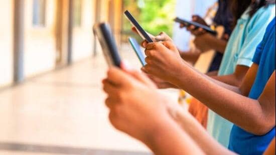 Role of smartphone financing is no longer about offering longer EMI tenures; it’s about making monthly ownership more affordable. (iStock representative)