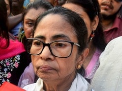 শ্যামবাজারে প্রাক্তন মুখ্যমন্ত্রী মমতা বন্দ্যোপাধ্যায়। (ফাইল ছবি, সৌজন্যে পিটিআই)