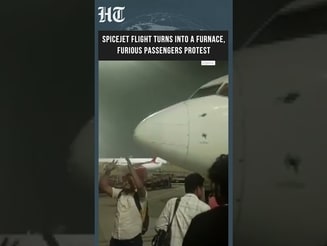 ‘We Can’t Breathe’: Passengers Refuse Delhi-Pune SpiceJet Flight Over Sweltering Cabin Heat