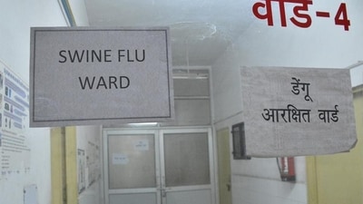 Delhi hospitals have reported a rise in the number of patients with symptoms like cold, cough and fever over the past few weeks. (HT Photos)