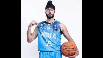 Guided by his father and coach, Jugraj Singh Baidwan, Khushnaz has steadily developed into a disciplined and accomplished player, representing Chandigarh in several national championships. (HT Photo)