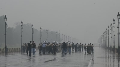IMD has often gone wrong with its predictions of rain, Tuesday being a case in point. Monday was an occasion the weather agency was also wrong with its logs. (Arvind Yadav/Hindustan Times) IMD has often gone wrong with its predictions of rain, Tuesday being a case in point. Monday was an occasion the weather agency was also wrong with its logs. (Arvind Yadav/Hindustan Times)