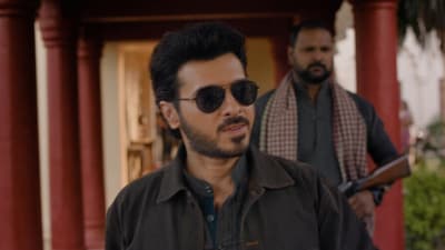 Divyenndu jokes about his ‘immortal’ return as Munna Bhaiya as Mirzapur heads to theatres. Divyenndu jokes about his ‘immortal’ return as Munna Bhaiya as Mirzapur heads to theatres.