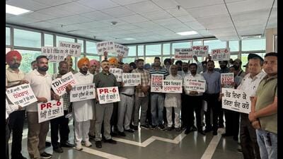 The project has remained stalled amid litigation over land acquisition and compensation. (HT Photo) The project has remained stalled amid litigation over land acquisition and compensation. (HT Photo)