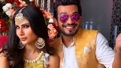 Arjun Bijlani defends friend Mouni Roy amid false dating rumours. Arjun Bijlani defends friend Mouni Roy amid false dating rumours.