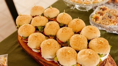 These air-fried creamy paneer sliders make for the perfect crispy and indulgent snack. (Pexel) These air-fried creamy paneer sliders make for the perfect crispy and indulgent snack. (Pexel)