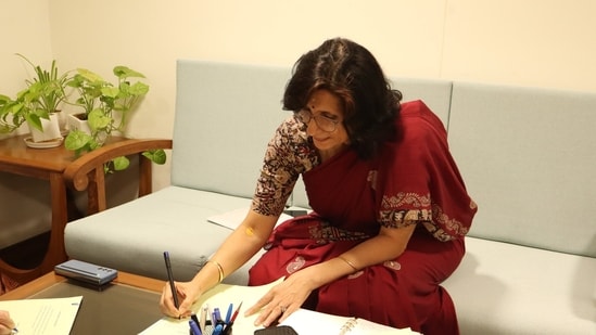 Deepti Gaur Mukherjee assumes charge as higher education secretary (X)